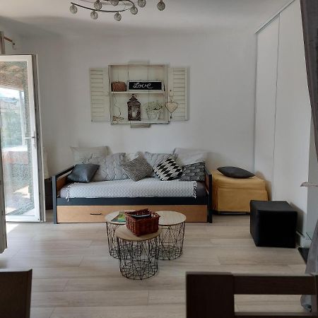 Home Tranquille Dans La Cite Du Mimosa - 2 Etoiles - Axelle Loc'Appart Мандельє-ла-Напуль Екстер'єр фото