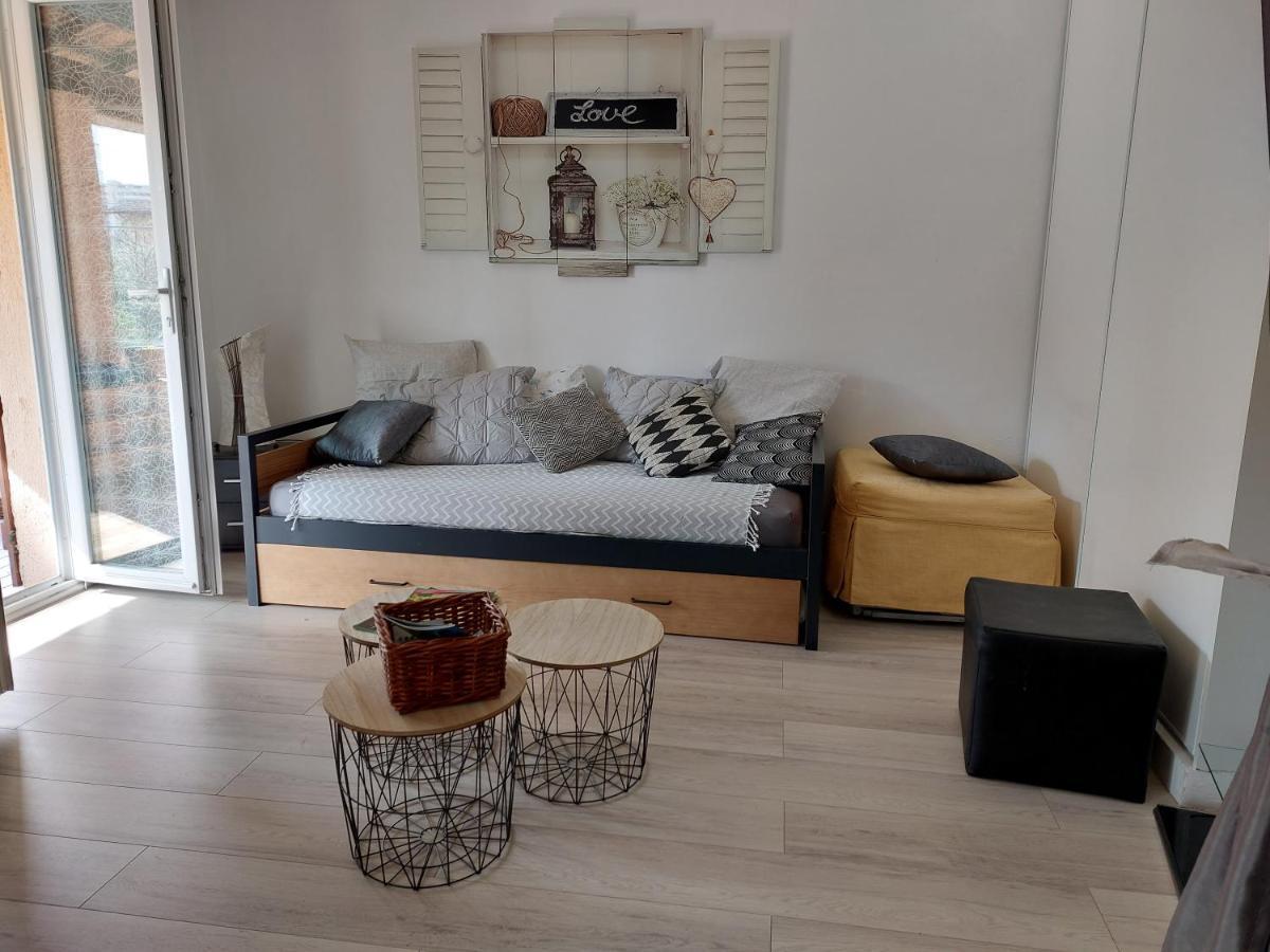 Home Tranquille Dans La Cite Du Mimosa - 2 Etoiles - Axelle Loc'Appart Мандельє-ла-Напуль Екстер'єр фото